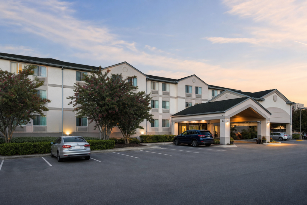 La Quinta Virginia Beach pet friendly hotel